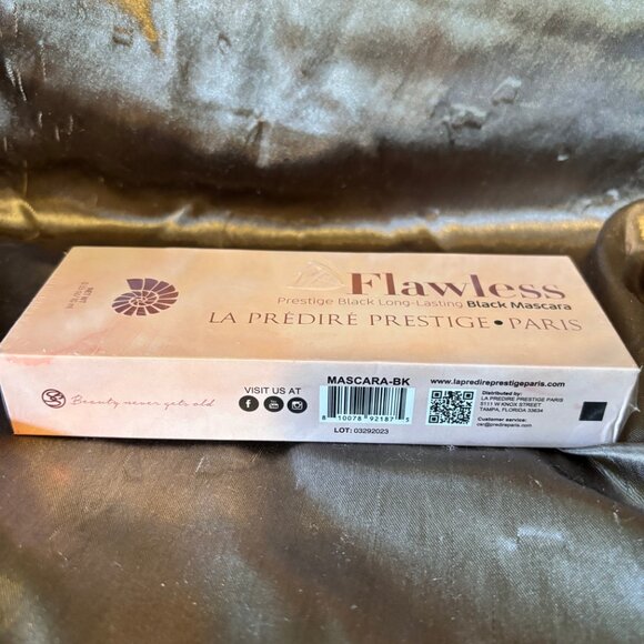 Flawless Prestige Long-Lasting Black Mascara - NIB 3 AVAIL - Picture 3 of 4